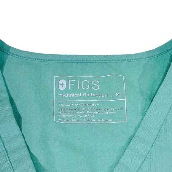 FIGS Casma Three-Pocket Scrub Top - Mint Green - Picture 5 of 6